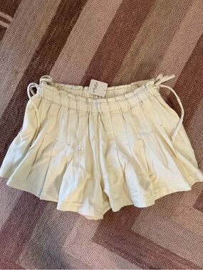 We The Free Cream Pleated Croquet Shortie Shorts Ecru XS Free People